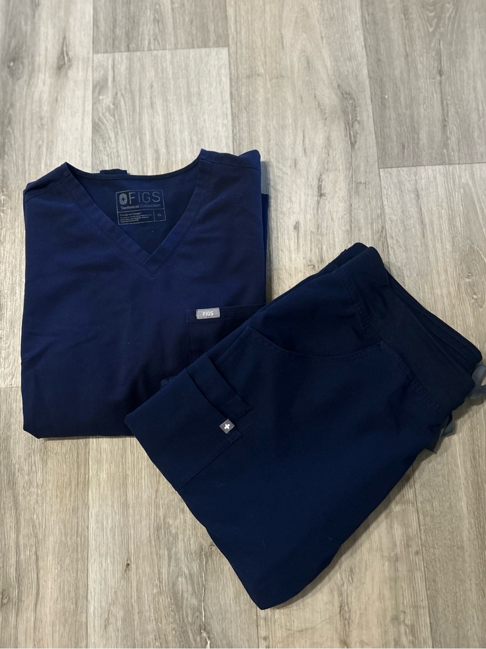 Figs Navy Scrub Set